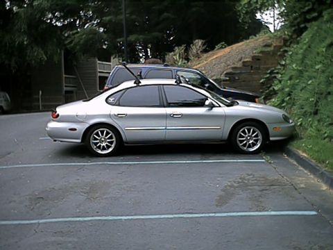 1998 Ford Taurus - Side view of Taurus