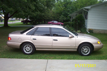 1993 Ford Taurus - Side Shot.