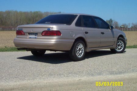 1993 Ford Taurus - Open Field.