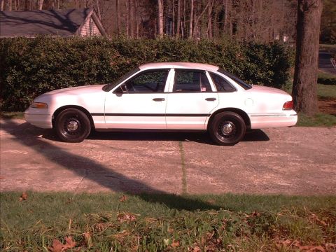 1996 Ford Crown Victoria photo