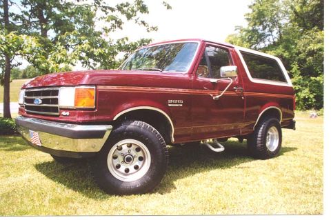 1990 Ford Bronco photo
