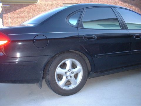 2000 Ford Taurus - back profile