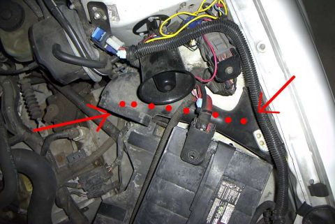 1995 Ford Taurus - Intake silencer?