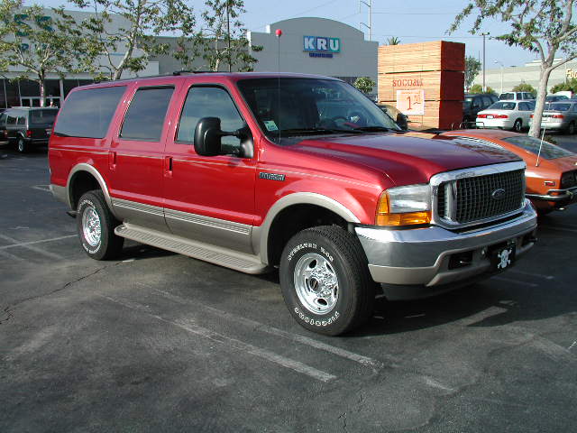 2001 Ford Excursion in 2003