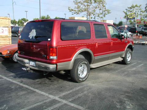 2001 Ford Excursion - Rear 3/4 With Dog Sticker