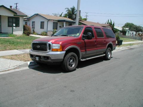 2001 Ford Excursion - Road dirt dobber!!!