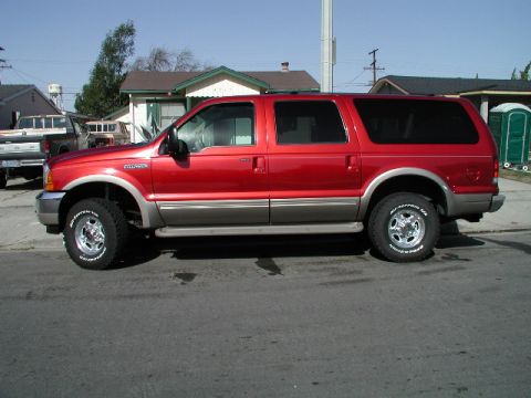 2001 Ford Excursion “Burgundy Beast”