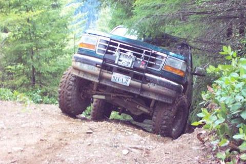 1996 Ford Bronco - top of side road