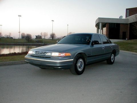 1995 Ford Crown Victoria - This 1995 Ford Crown Victoria is shown from the front three-quarter view.