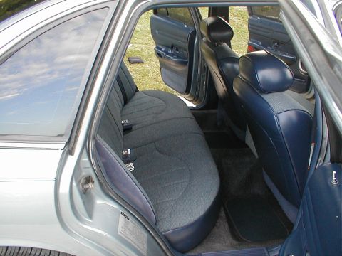 1995 Ford Crown Victoria photo