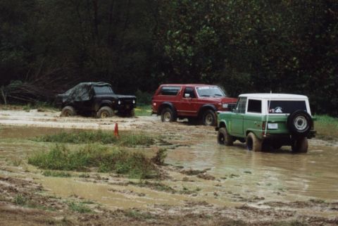 1987 Ford Bronco - Next we drive around to a king-size 'mud puddle'. Doc, Jason, & Morris.