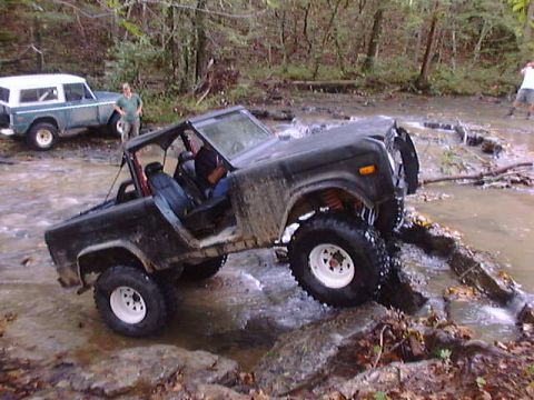 1987 Ford Bronco - Now back to the falls, the hard way. This proves no match for Doc.