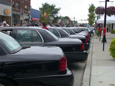 2001 Ford Crown Victoria photo