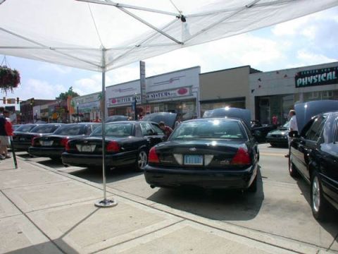 2001 Ford Crown Victoria photo