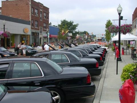 2001 Ford Crown Victoria photo