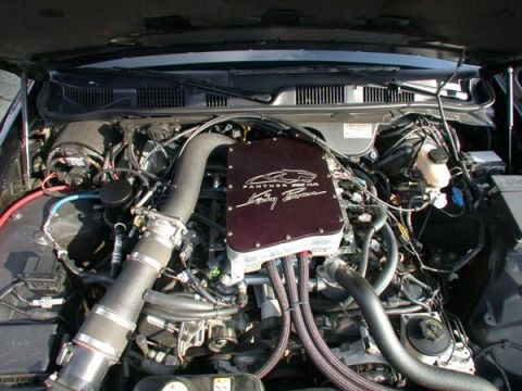 2001 Ford Crown Victoria photo
