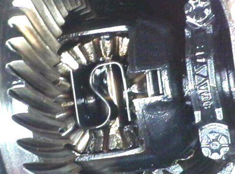 1989 Ford Bronco - Ouch.. these gears are toast. Thank goodness for a really great friend who is helping me rebuild/repair this rear end. Thanks BOB!