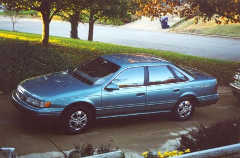 1993 Ford Taurus - Recent pic w/o the chrome wipers (aka pieces of sh*t) and wheels shined up