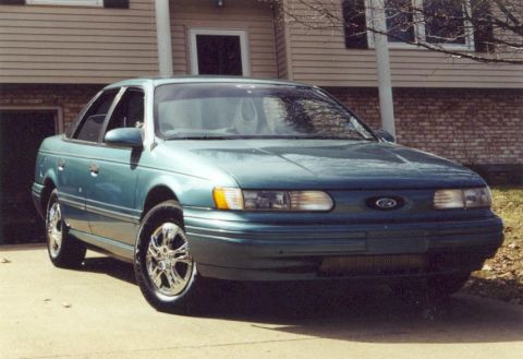 1993 Ford Taurus photo