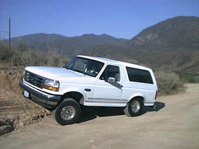 1995 Ford Bronco “WhiteBronc”