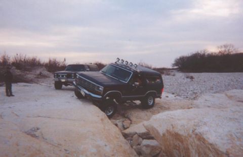 1986 Ford Bronco - It'll make it up.