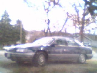 1990 Ford Taurus “hangin on da edge”