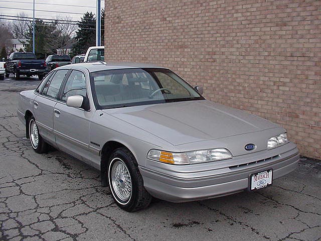 1992 Ford Crown Victoria “Silver Bullet”