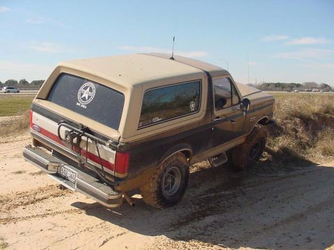 1990 Ford Bronco photo