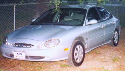 1998 Ford Taurus photo