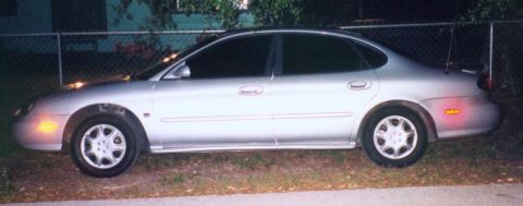 1998 Ford Taurus photo