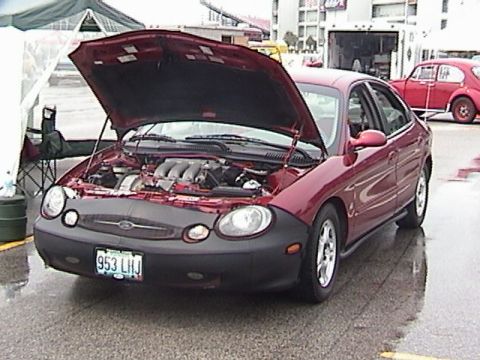 1998 Ford Taurus - LF 3/4 View