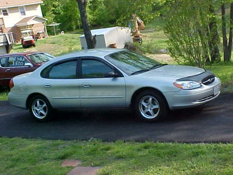 2001 Ford Taurus - pretty slick