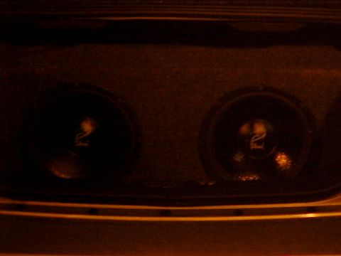 2001 Ford Taurus - This image shows two car speakers, with the website 'SUPERMOTORS' visible in the lower right corner.