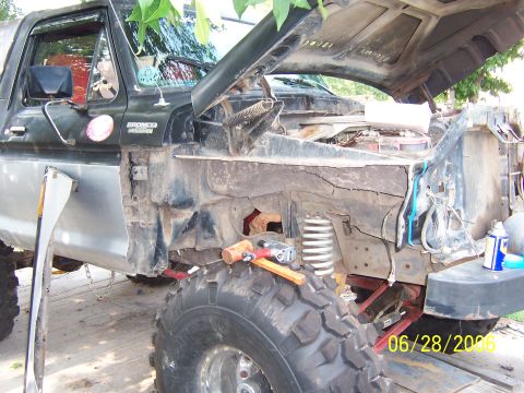 1978 Ford Bronco - fender removed