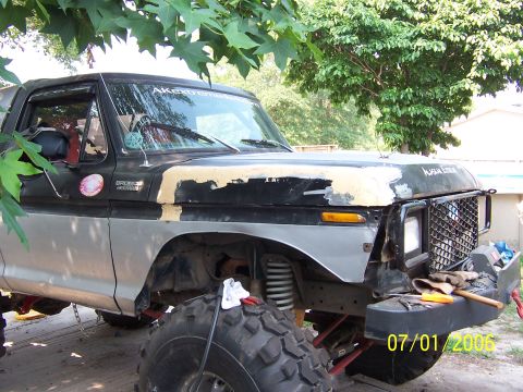 1978 Ford Bronco - hood bondoed