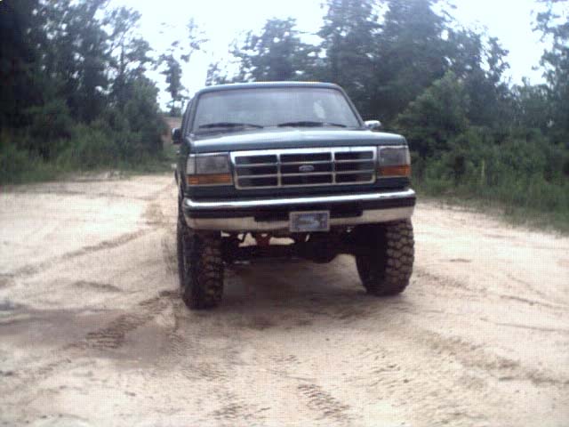 1996 Ford Bronco front view, dark green