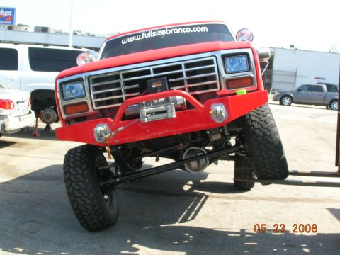1985 Ford Bronco - flex shots.