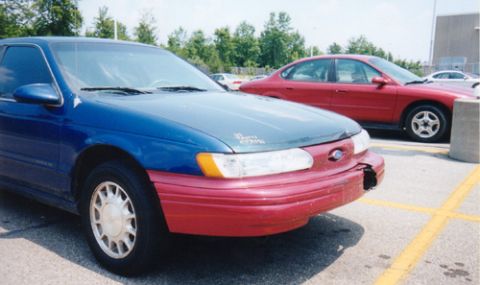 1997 Ford Taurus - Tri-colored Gen 2!! Green hood, Red Bumper, and Blue fender!!! ...and a Gen 3 in the background.