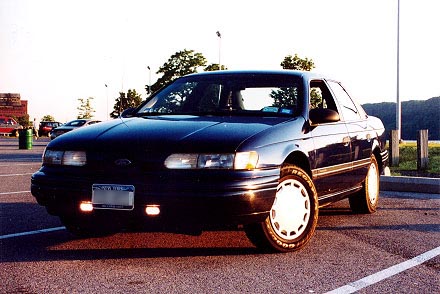 1993 Ford Taurus - The front offset shot...