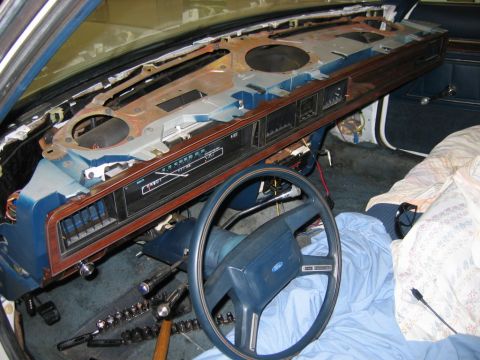 1985 Ford LTD Crown Victoria - Dashboard removed for interior restoration work on a 1985 Ford Crown Victoria LTD.