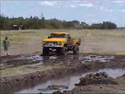 1979 Ford F-250 - quick clip from the bog this weekend