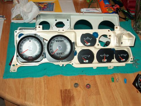1978 Ford Ranchero - Took front off so I could test as bulbs are polerised, and don't work if put in backwords.