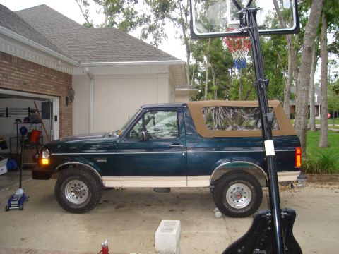 1992 Ford Bronco photo
