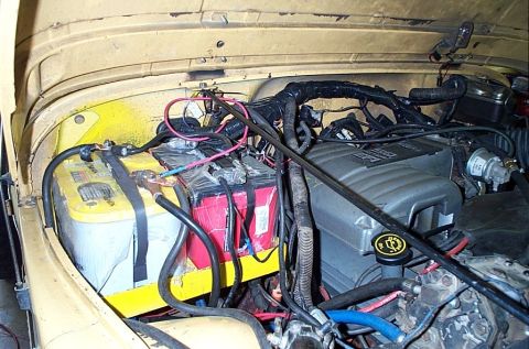 1982 Ford Customline - custom dual battery box.