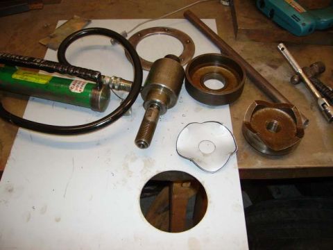 1969 MINI Cooper - Fuel tank lid - big hole! (4")