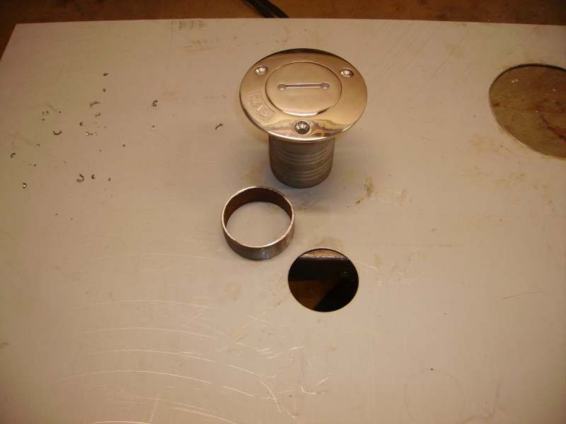 Fuel tank - marine filler