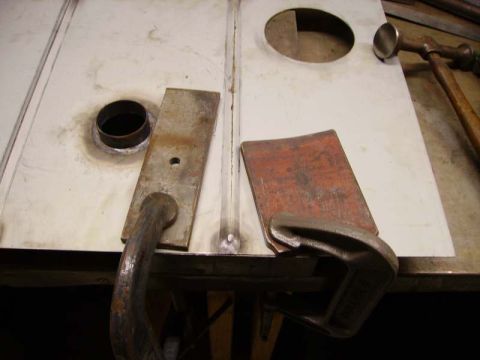 1969 MINI Cooper - Fuel tank lid - flattening end of bead