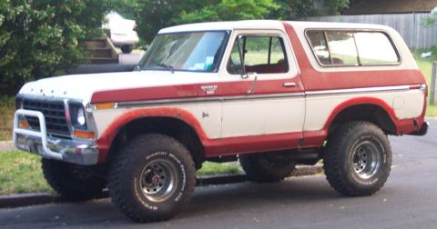 1979 Ford F-250 - This two-tone Ford Bronco features a lifted suspension and BFGoodrich Radial Mud-Terrain tires.