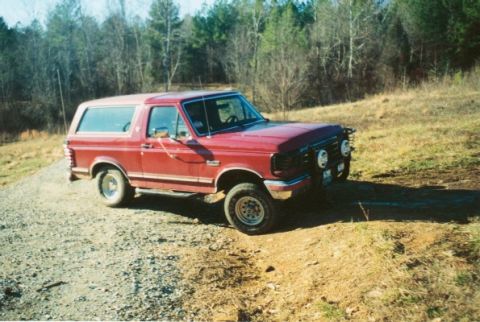 1991 Ford Bronco - Flexin' the stock suspension