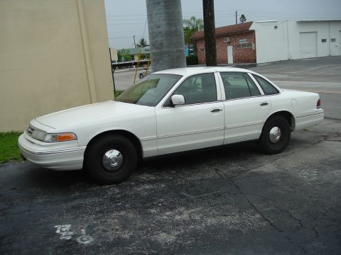 1997 Ford Crown Victoria photo
